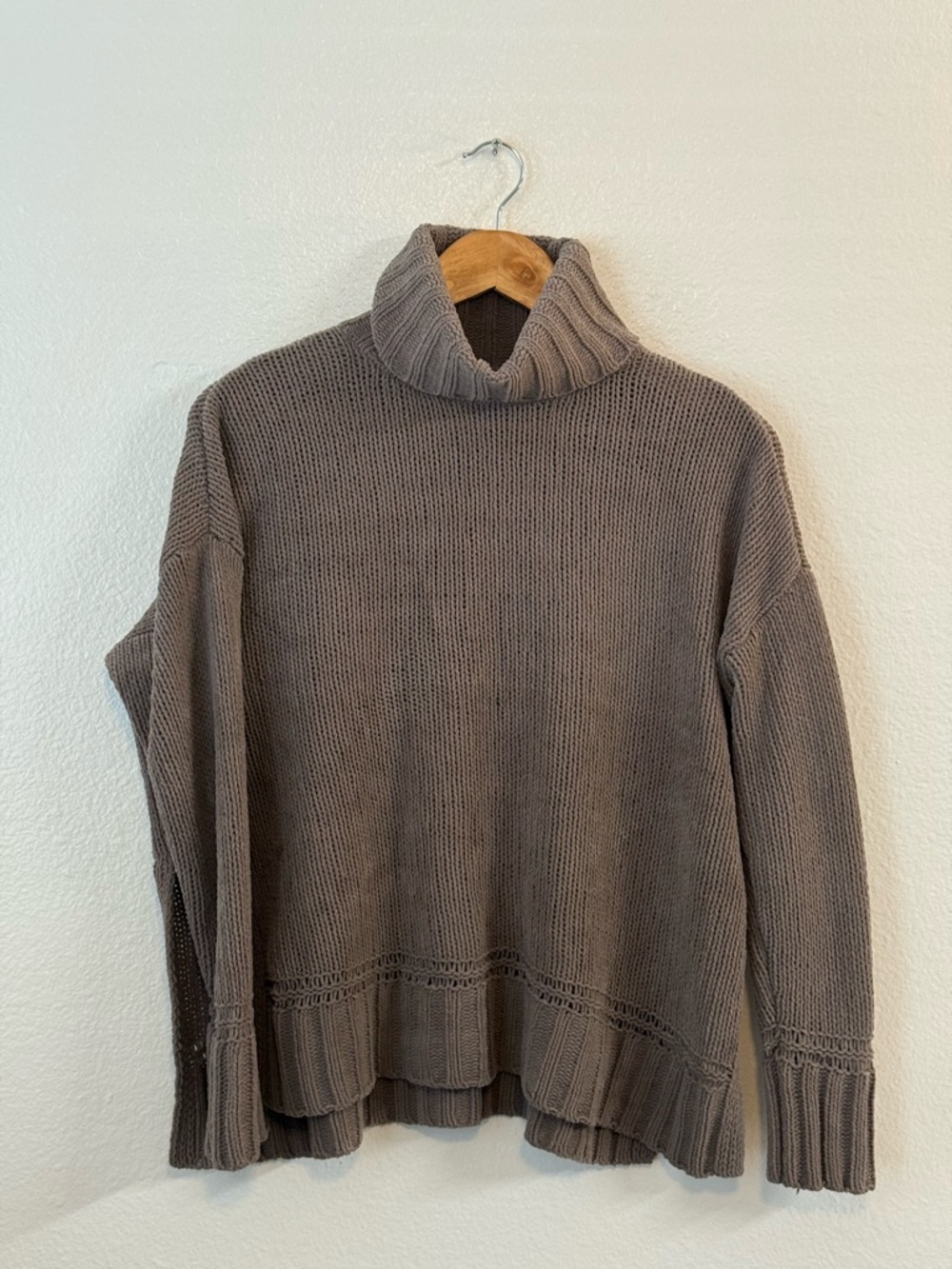 Aerie Cozy Turtleneck Knit Sweater Taupe Size XXS Casual Bohemian Chunky